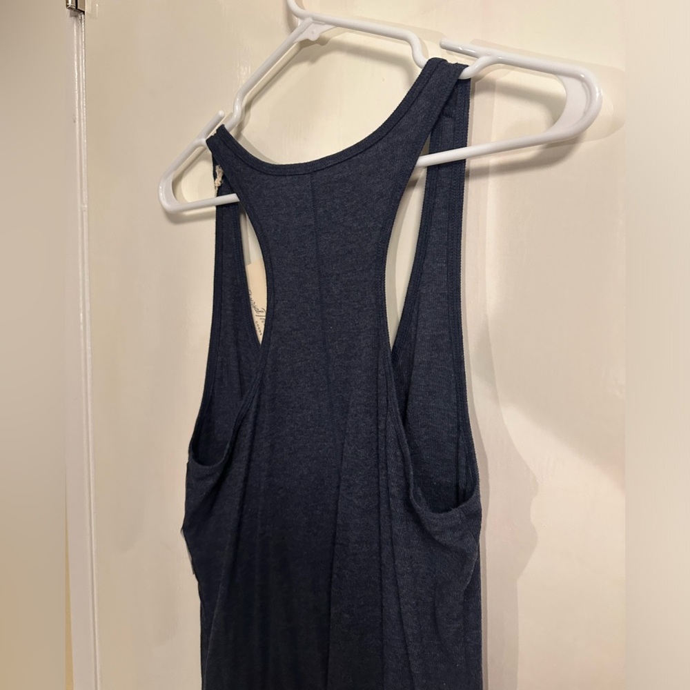 Universal thread women’s tank top NWT - Picture 6 of 6